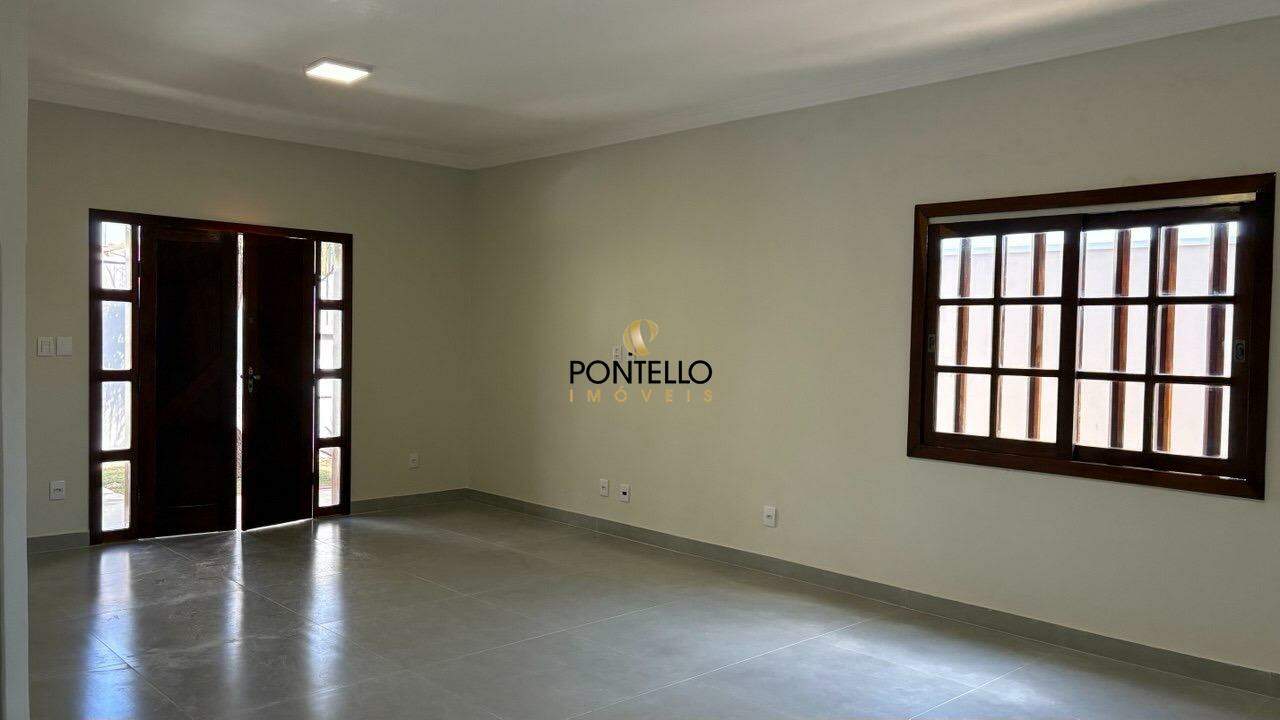 Casa, 3 quartos, 240 m² - Foto 3