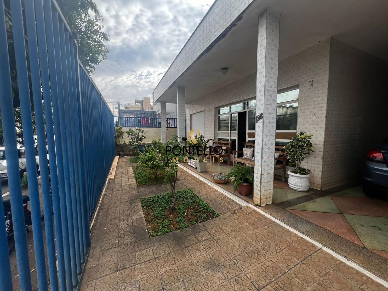 Casa, 4 quartos, 189 m² - Foto 1