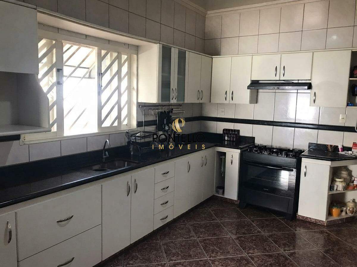 Casa, 5 quartos, 221 m² - Foto 8