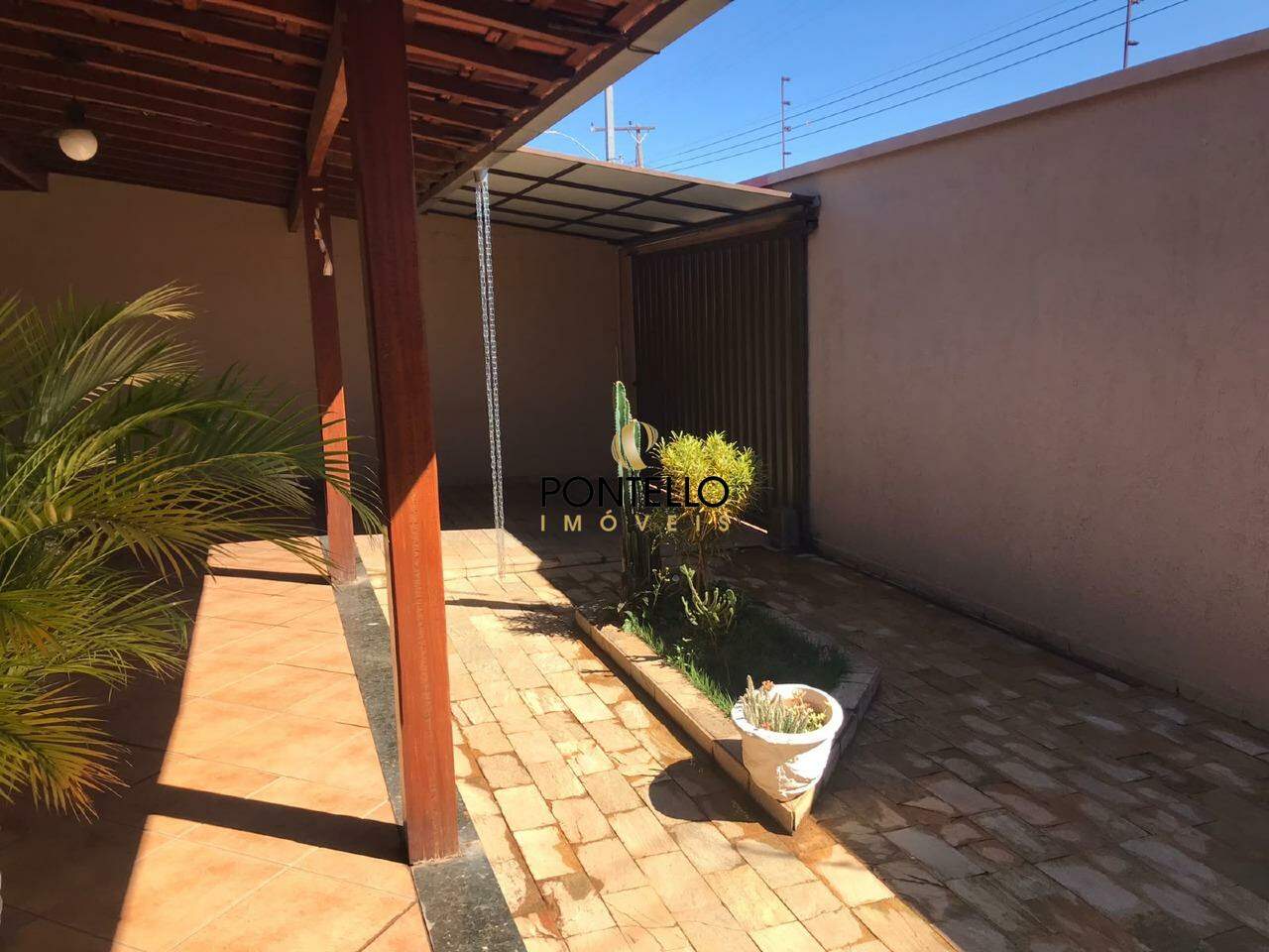 Casa, 5 quartos, 221 m² - Foto 2
