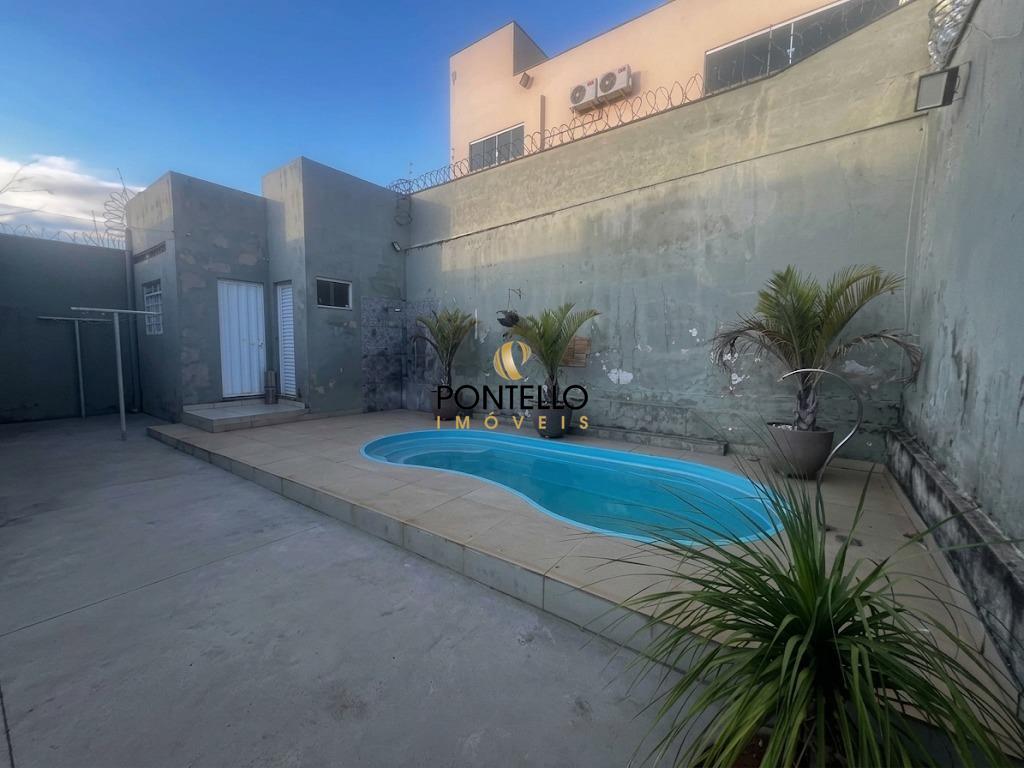 Casa, 4 quartos, 122 m² - Foto 1