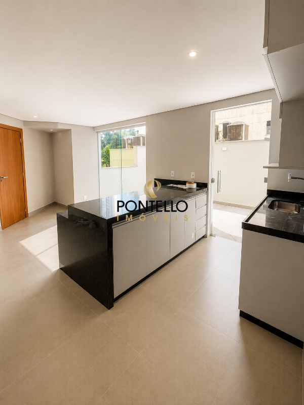 Apartamento Área Privativa com 2 quartos à venda no bairro Funcionários em Belo Horizonte - foto principal