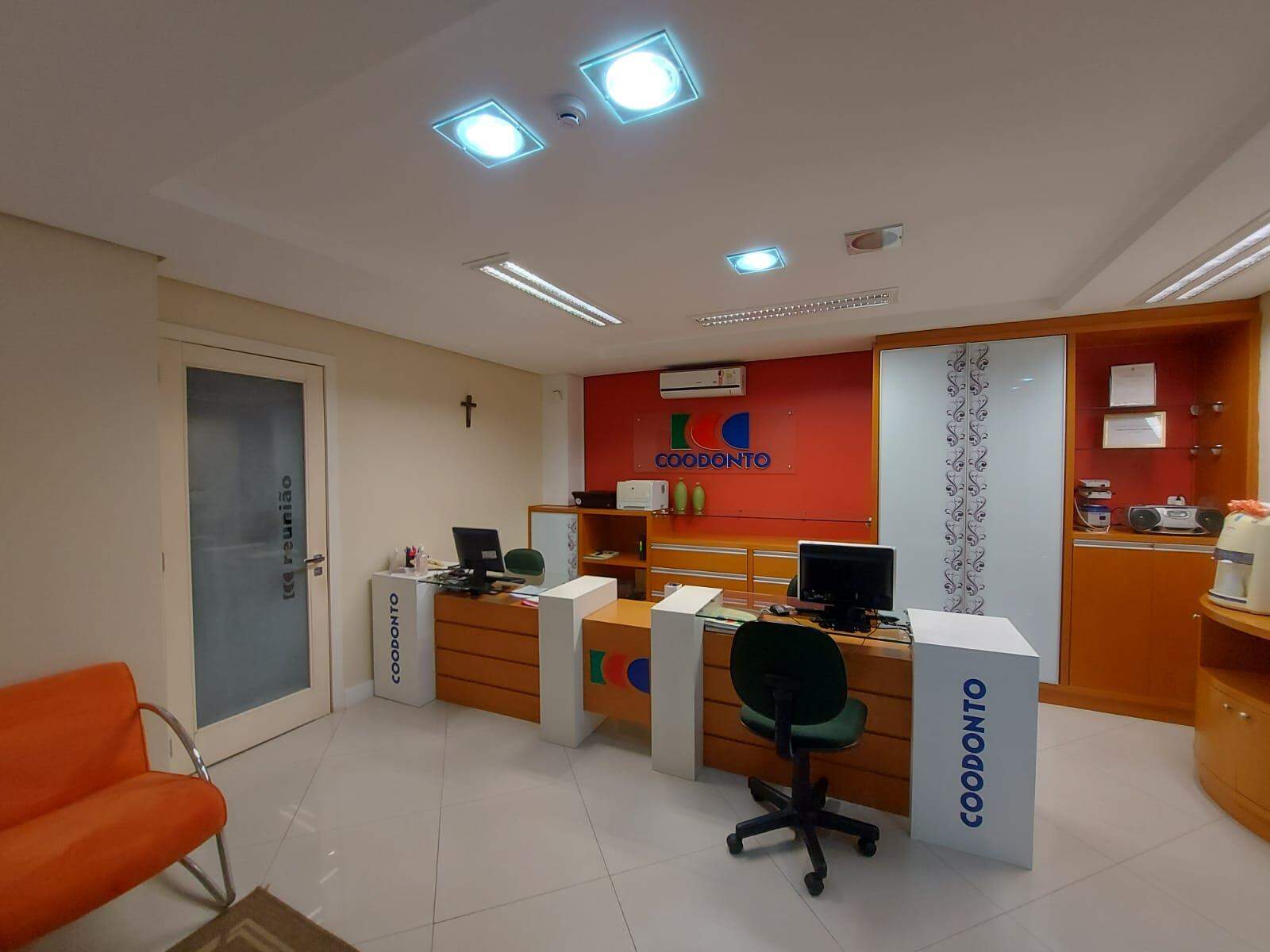 Sala à venda no Centro: 