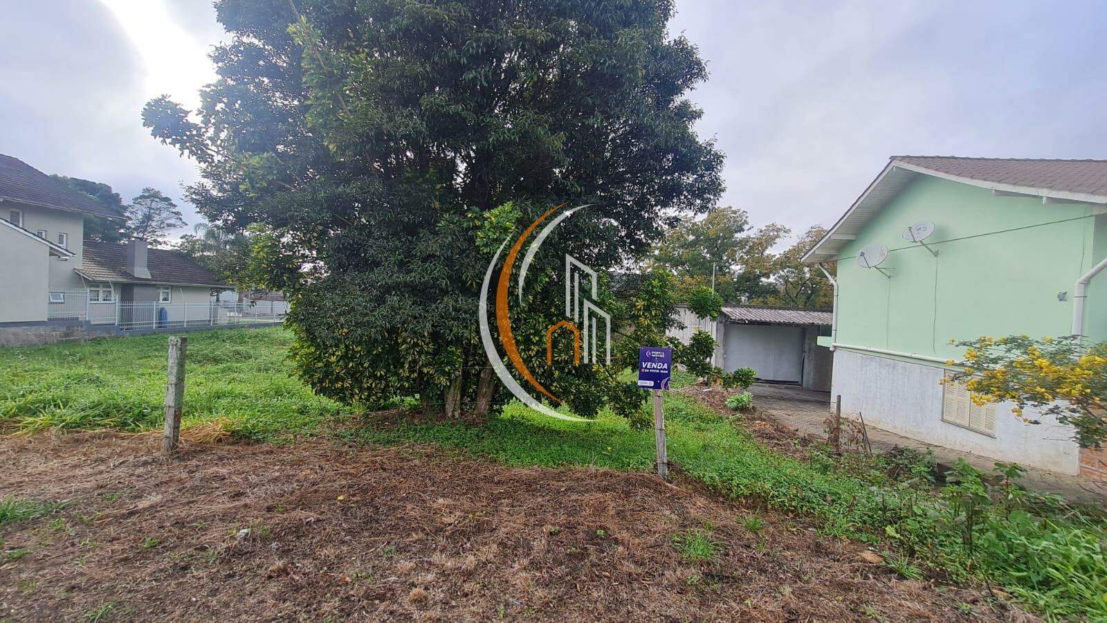Terreno à venda no Cruzeiro: 