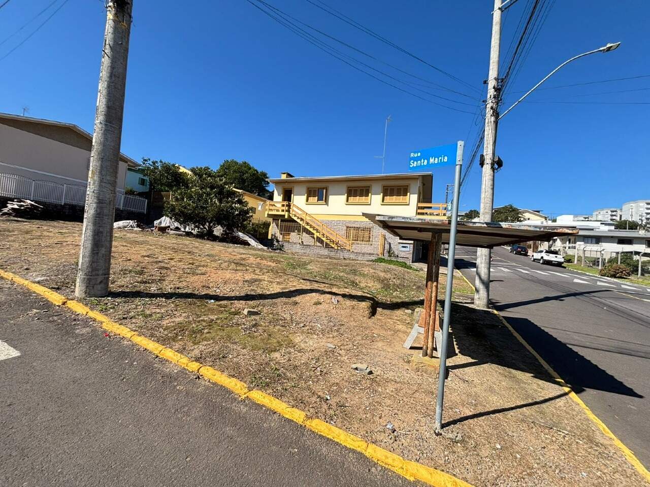 Terreno à venda no Monte Pasqual: 