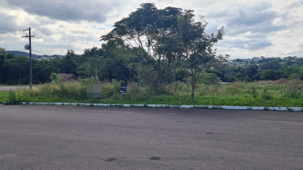 Terreno à venda no Monte Verde: 
