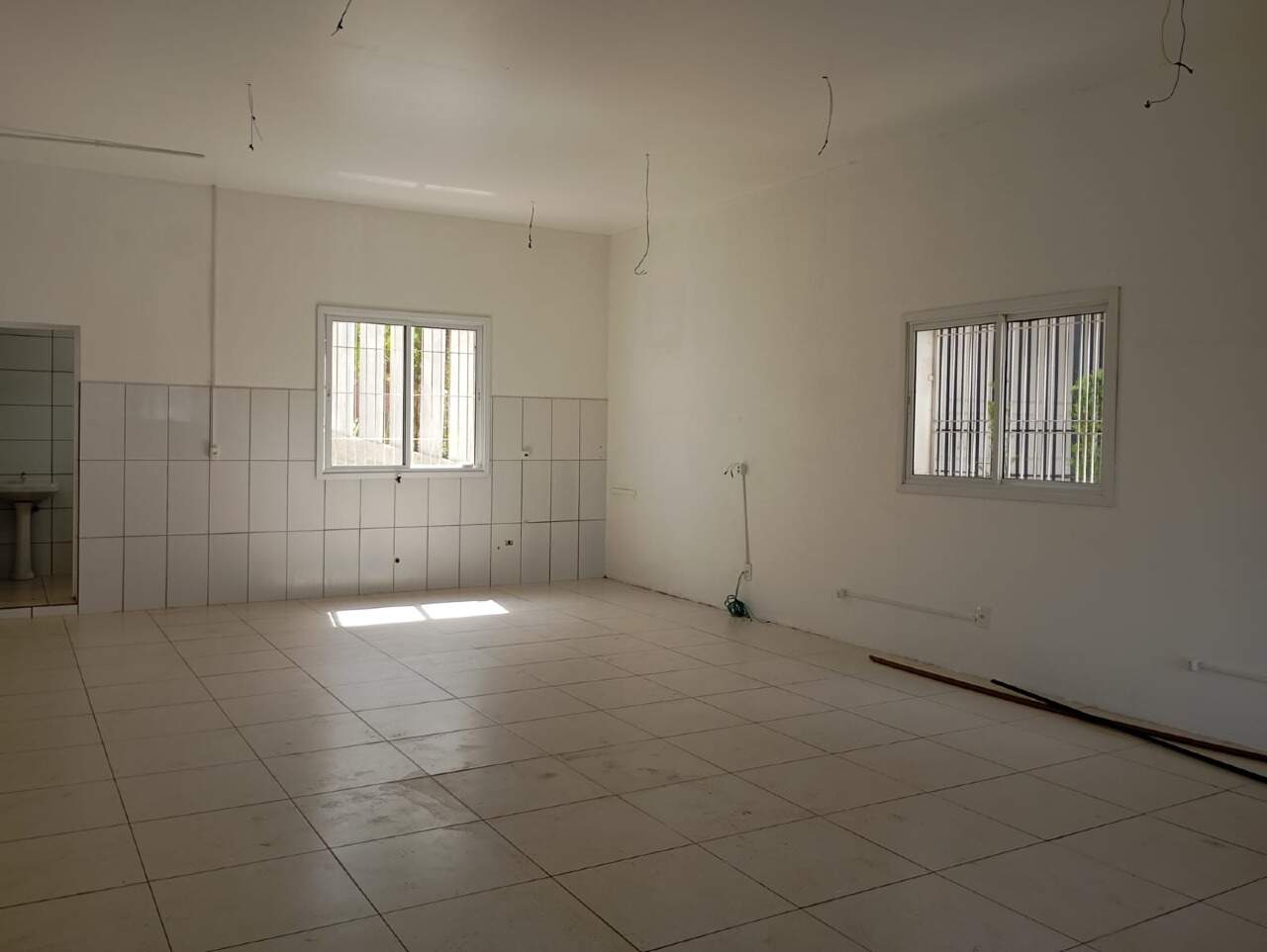 Sala para aluguel no Centro: 
