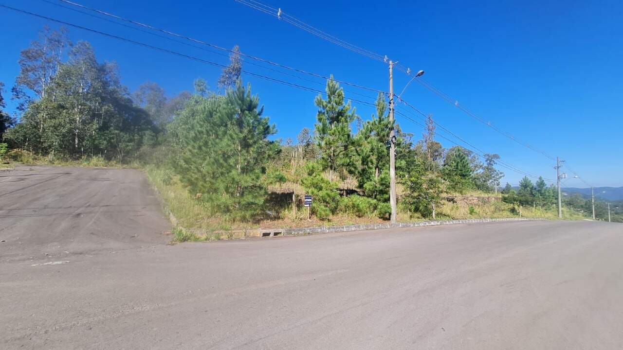 Terreno à venda no Monte Pasqual: 