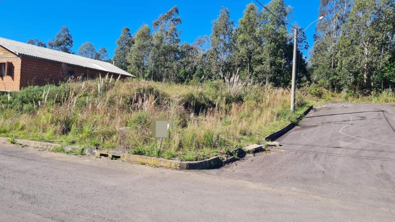 Terreno à venda no Monte Pasqual: 