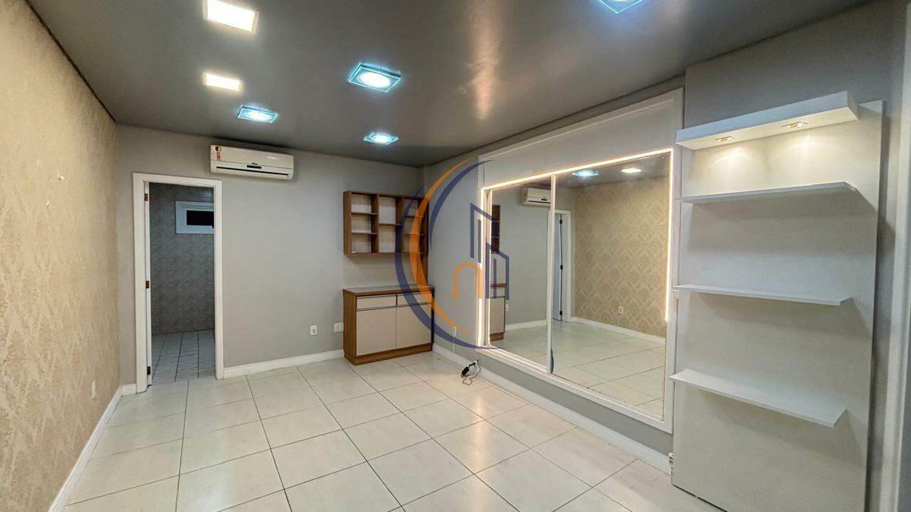 Sala para aluguel no Centro: 