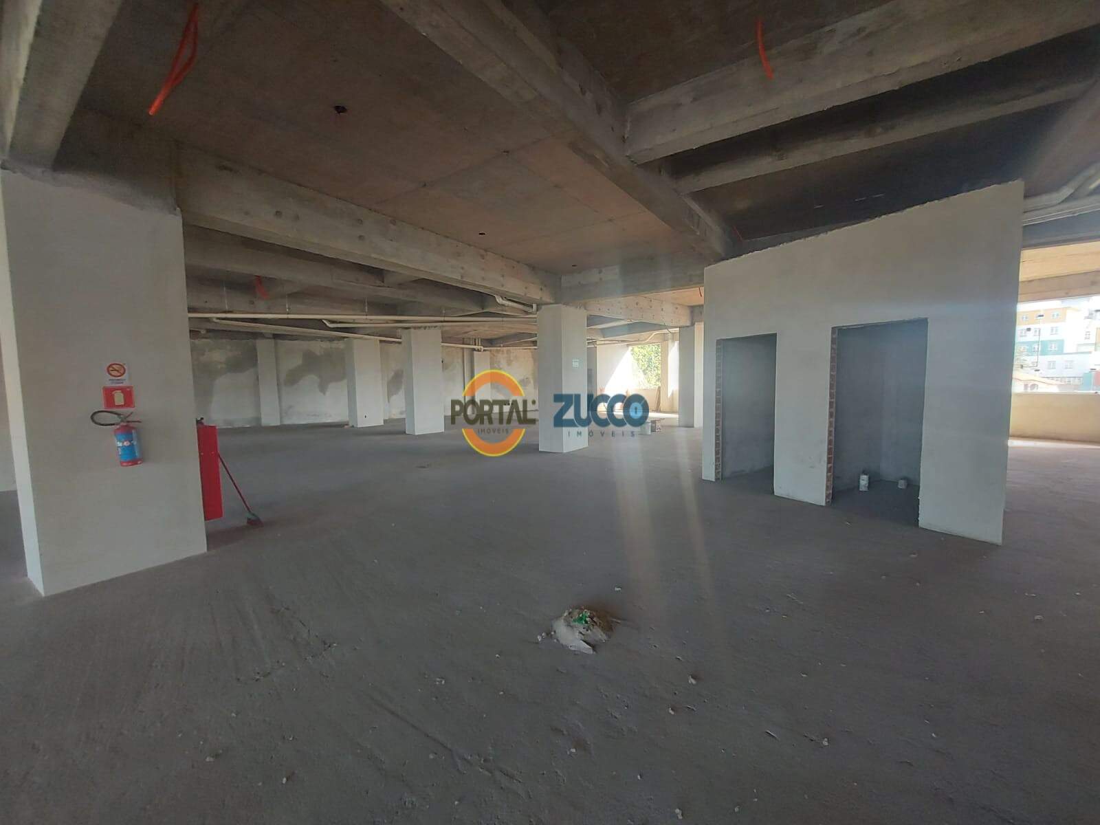 Sala para aluguel no Centro: 