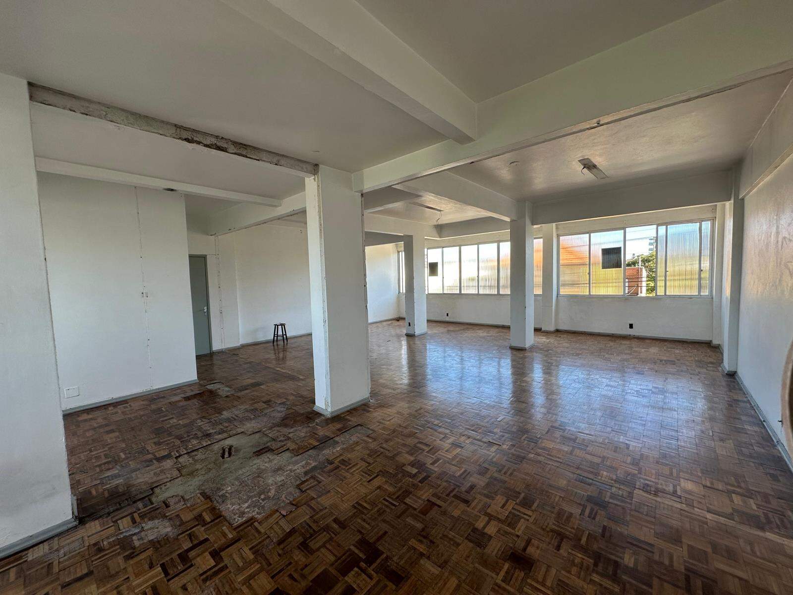 Sala para aluguel no Centro: 