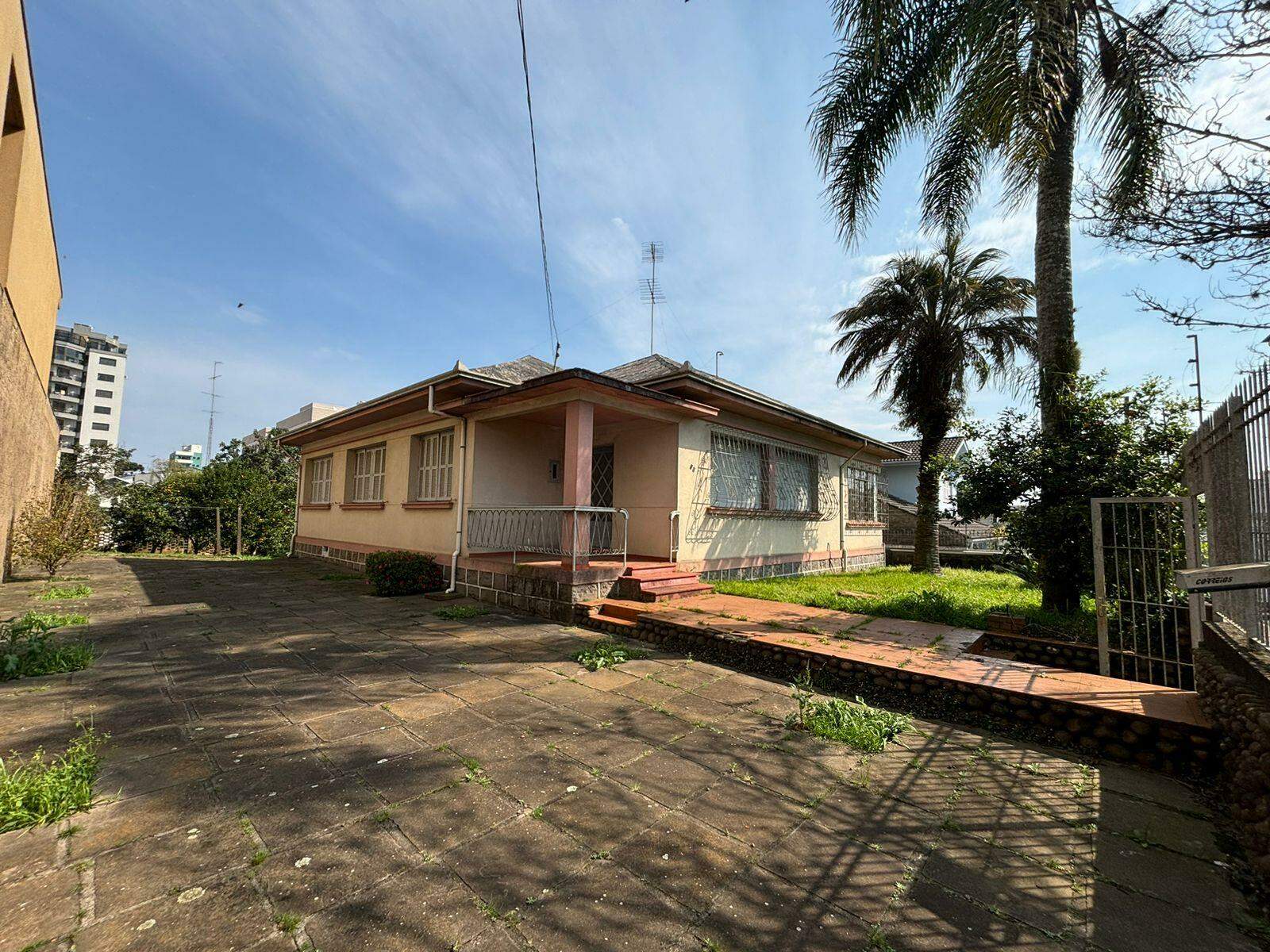 Casa Comercial para aluguel no Centro: 