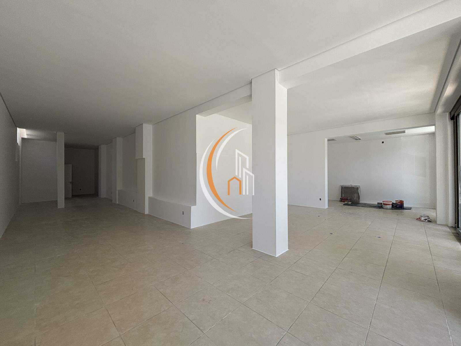 Sala para aluguel no Centro: 