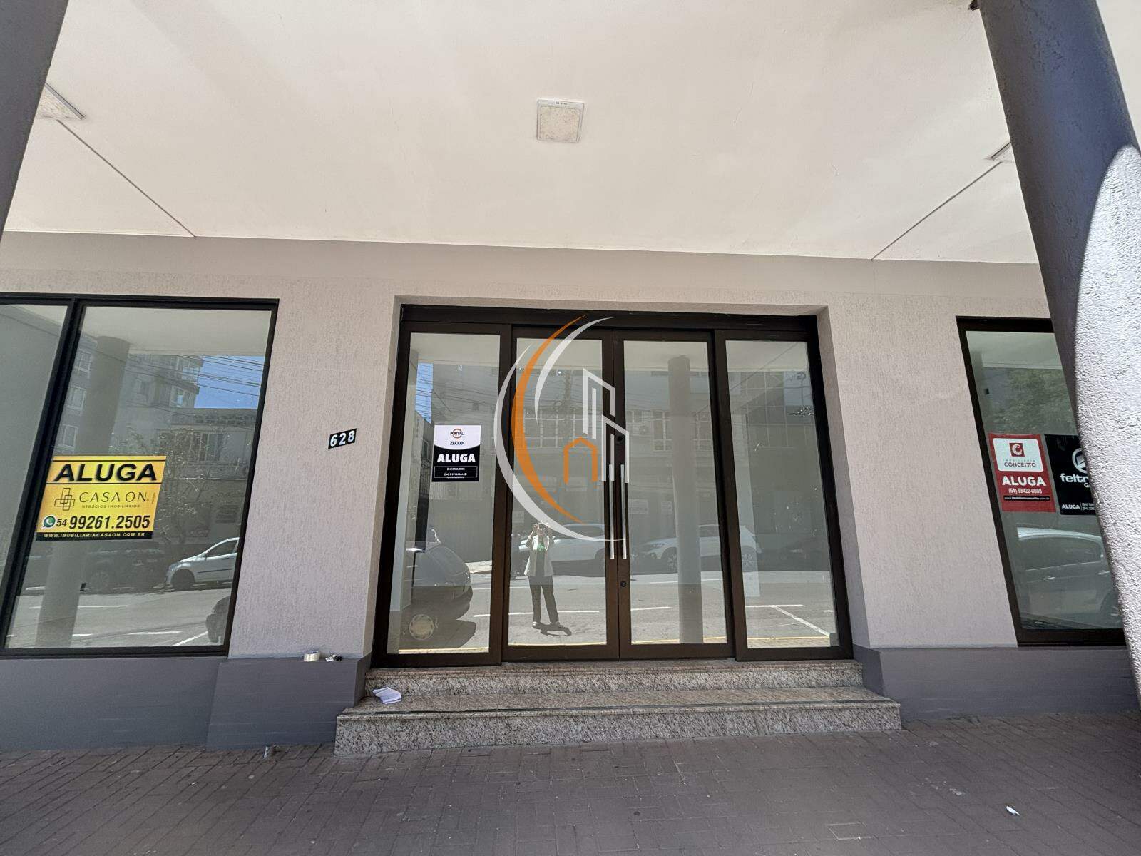 Sala para aluguel no Centro: 