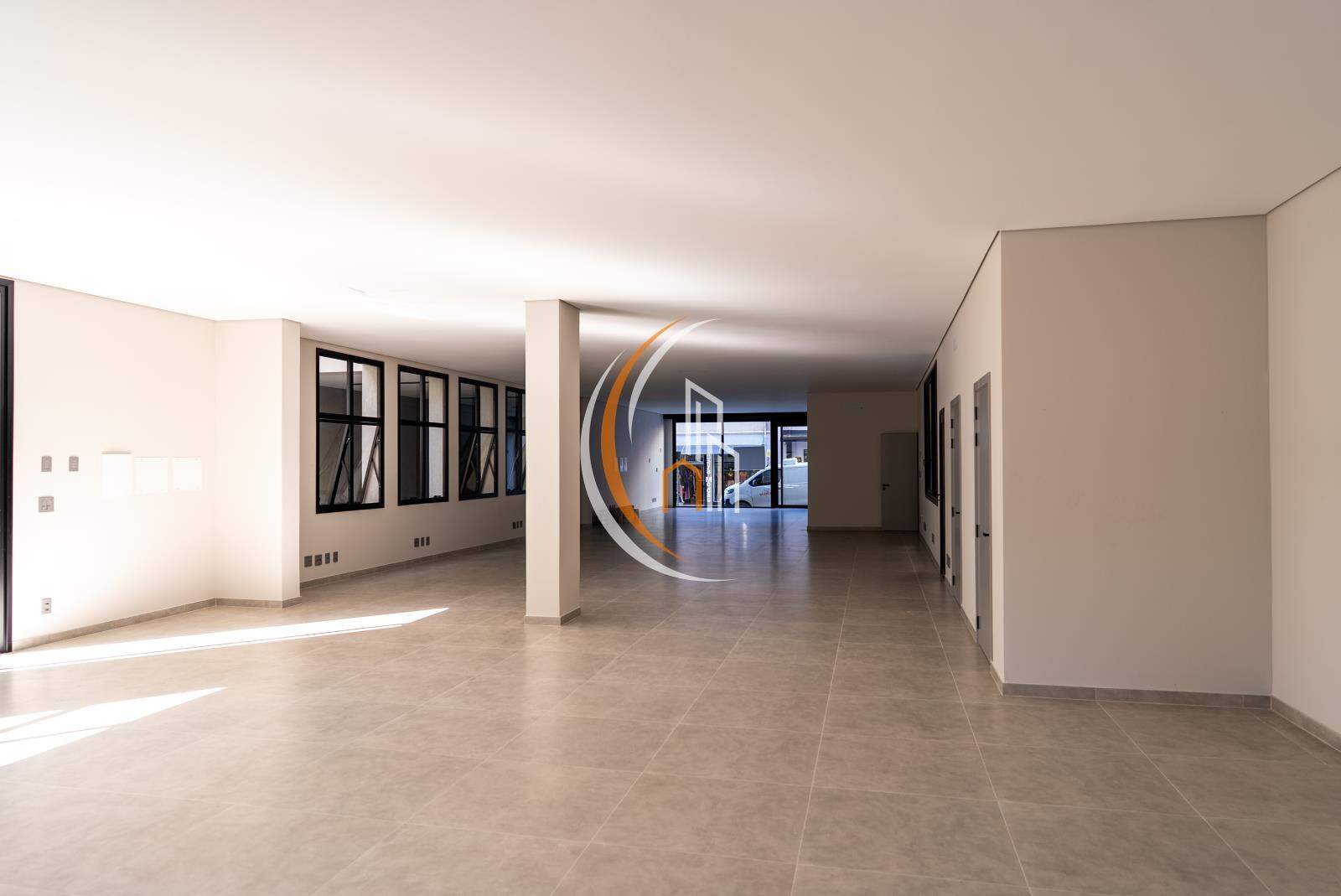 Sala para aluguel no Centro: 