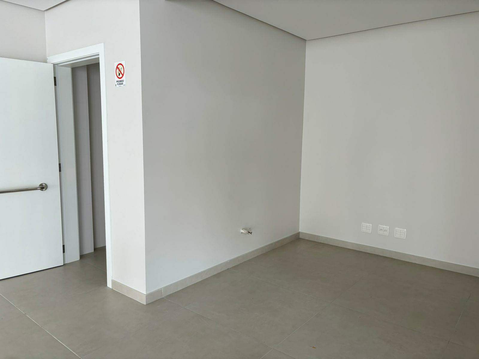 Sala para aluguel no Centro: 