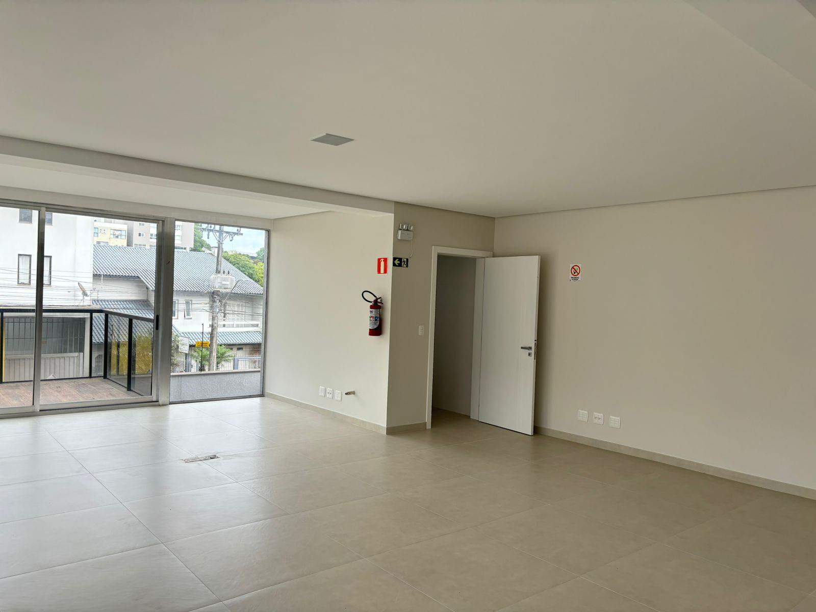 Sala para aluguel no Centro: 