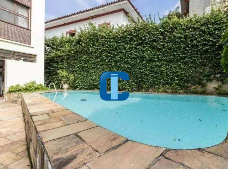 Sobrado à venda no Alto da Lapa: Piscina 