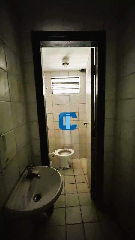 Sala para aluguel no Lapa: Sobreloja
