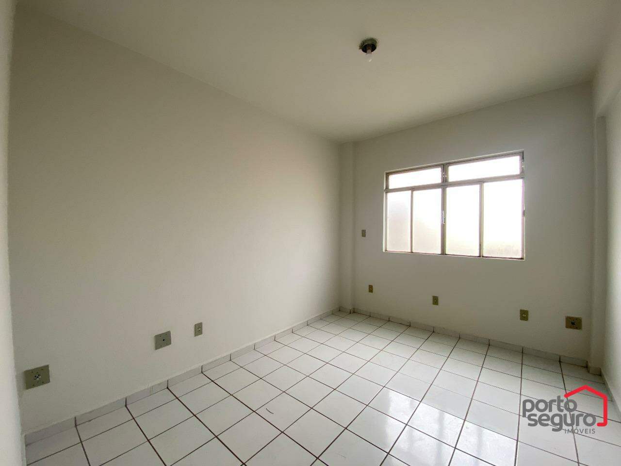 Apartamento para aluguel no Centro: Apartamento para alugar, Centro - Divinópolis/MG