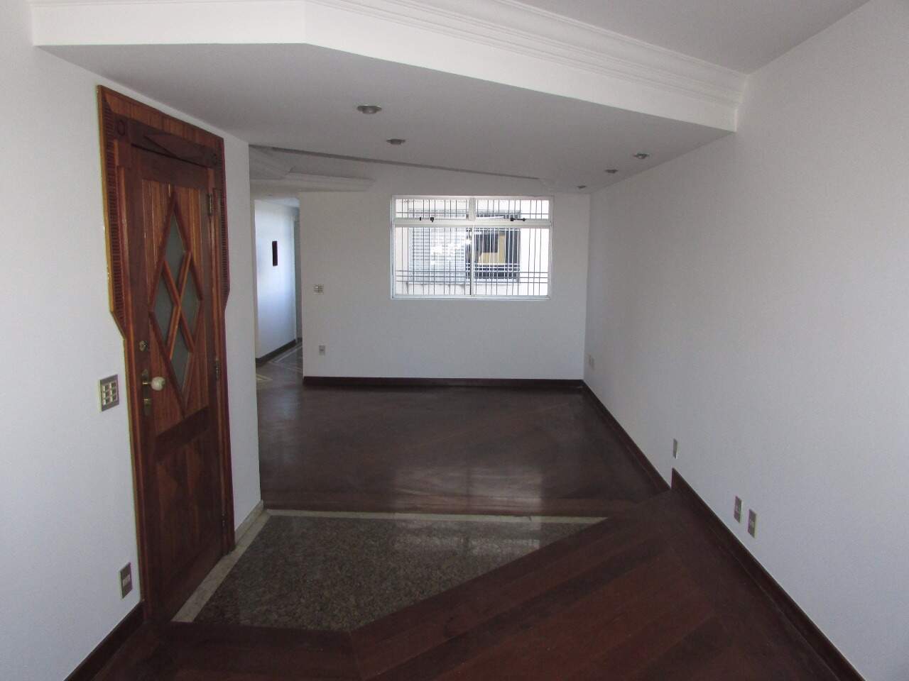 Apartamento à venda no Centro: Apartamento à venda, Centro - Divinópolis/MG