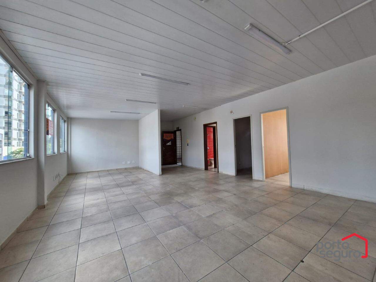 Sala para aluguel no Centro: 