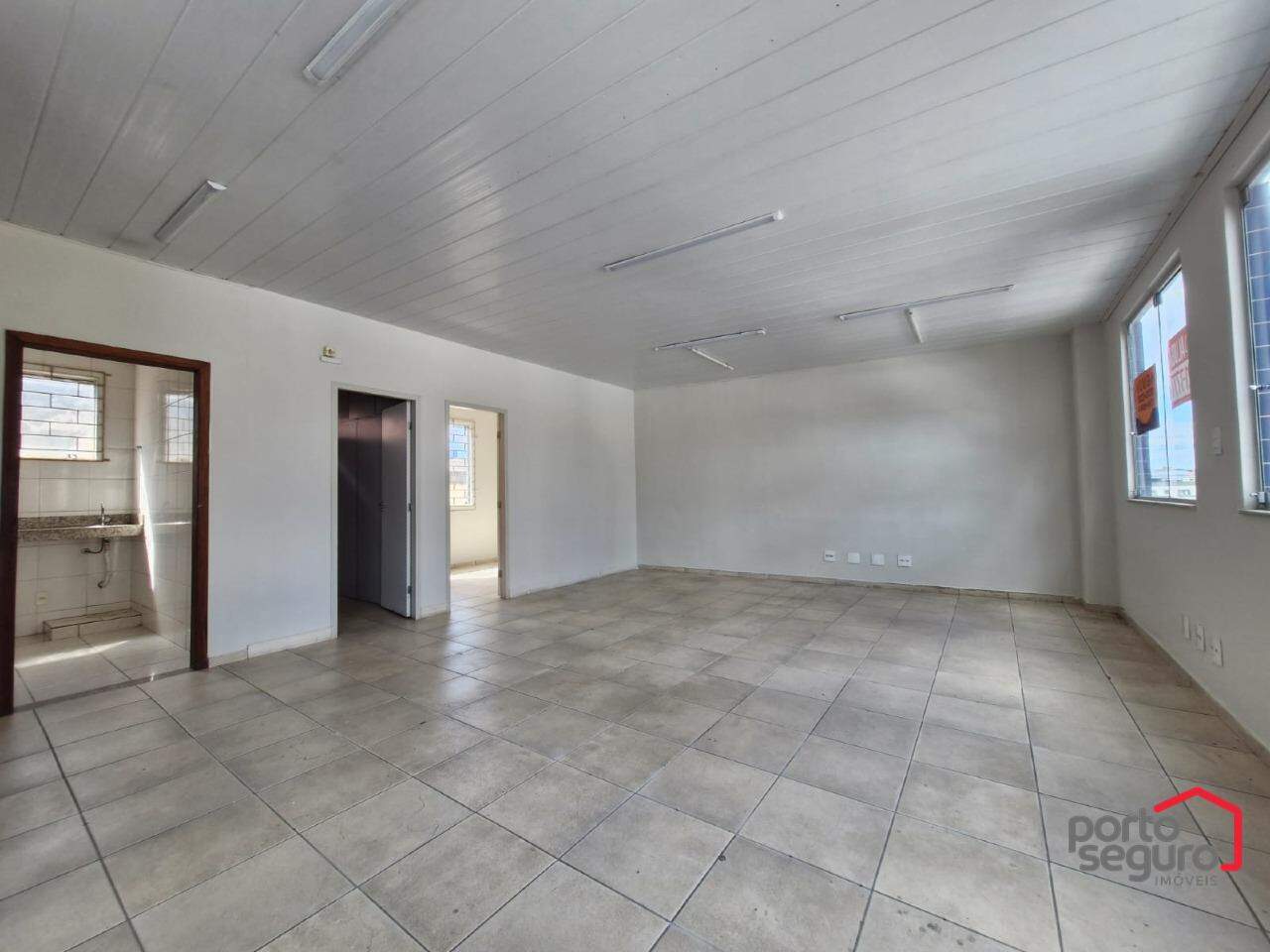 Sala para aluguel no Centro: 