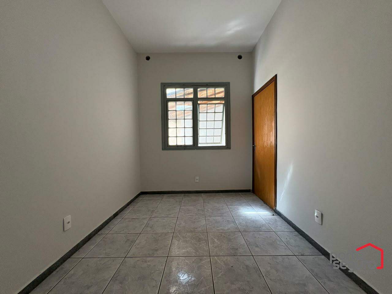 Casa para aluguel no Centro: Casa para alugar, Centro - Divinópolis/MG