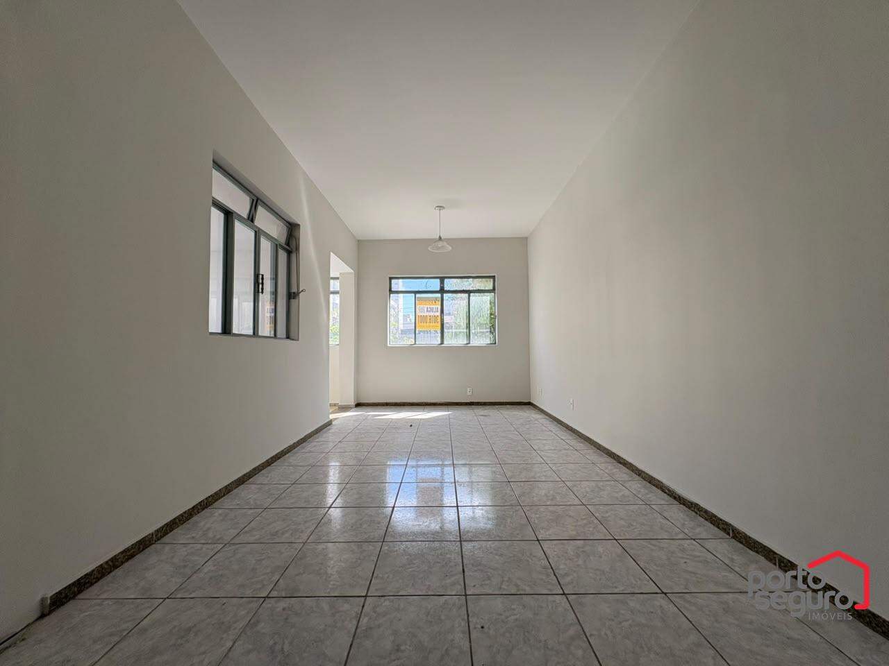 Casa para aluguel no Centro: Casa para alugar, Centro - Divinópolis/MG