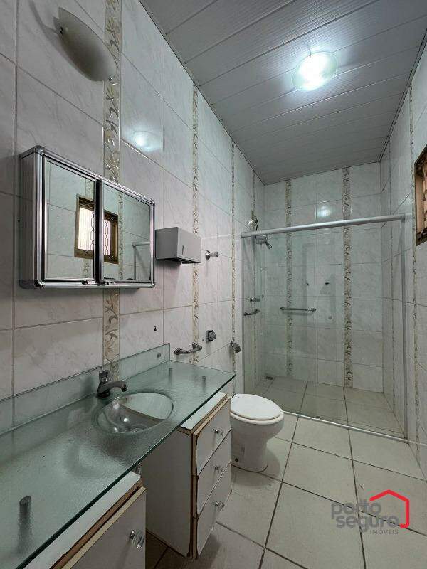 Casa para aluguel no Centro: Casa para alugar, Centro - Divinópolis/MG