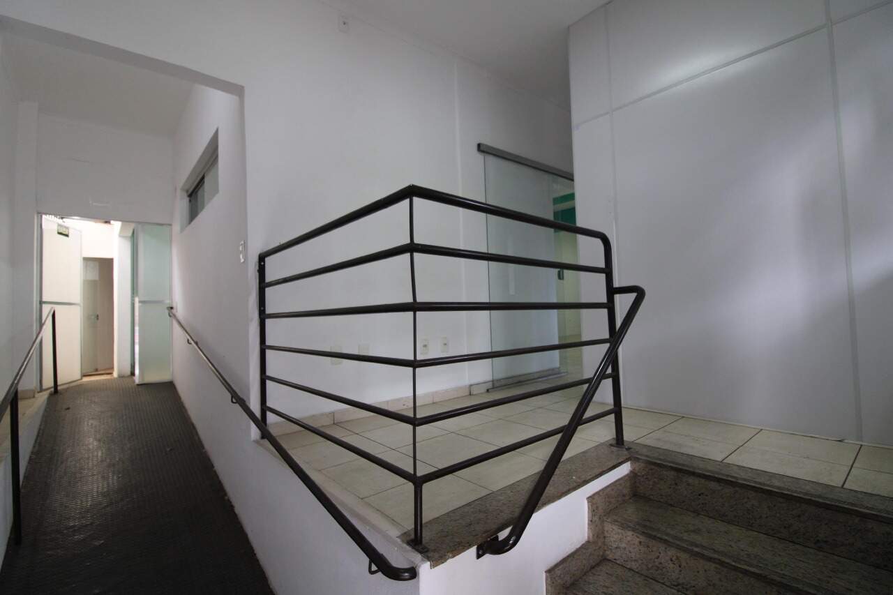 Casa Comercial para aluguel no Centro: Casa Comercial para alugar, Centro - Divinópolis/MG