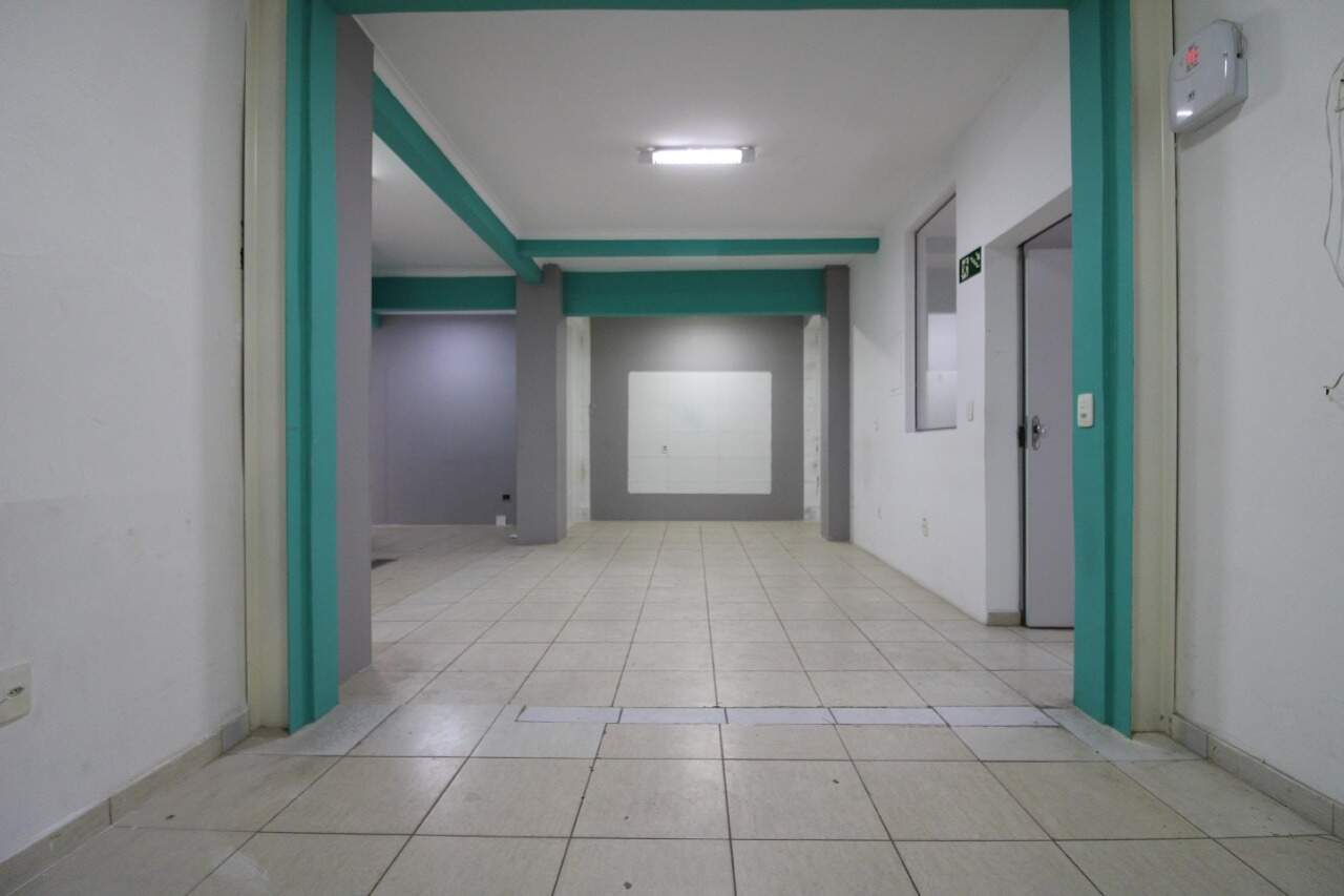 Casa Comercial para aluguel no Centro: Casa Comercial para alugar, Centro - Divinópolis/MG