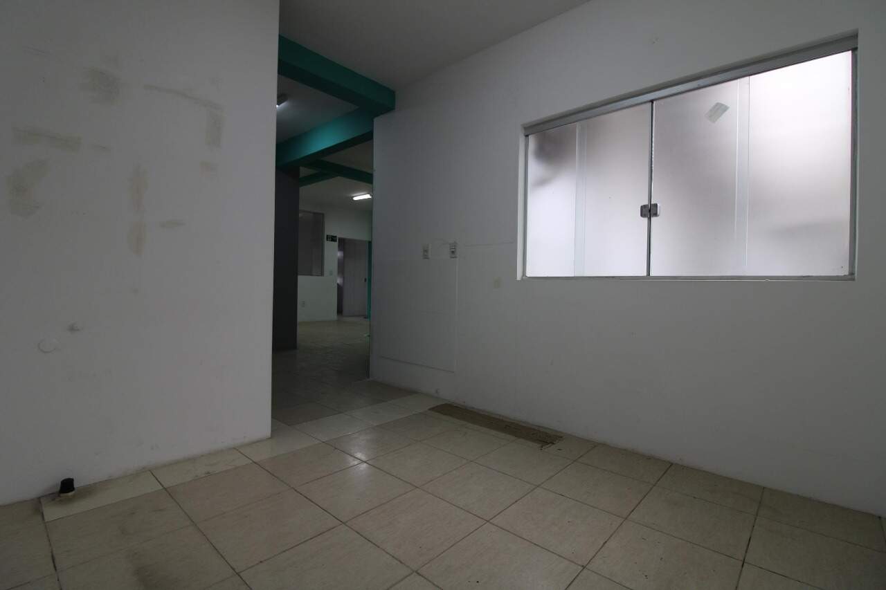 Casa Comercial para aluguel no Centro: Casa Comercial para alugar, Centro - Divinópolis/MG