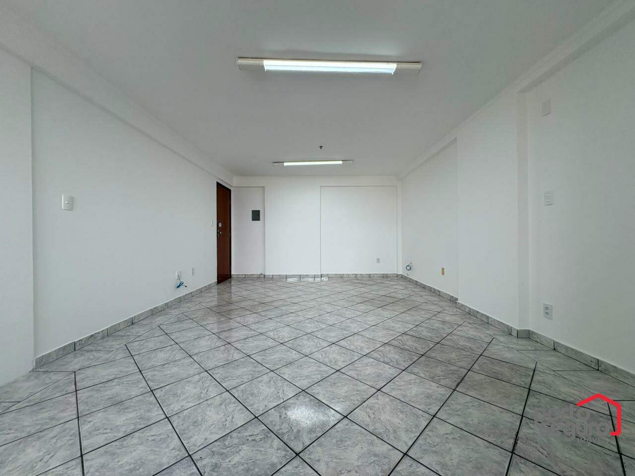 Sala para aluguel no Centro: Sala para alugar, Centro - Divinópolis/MG