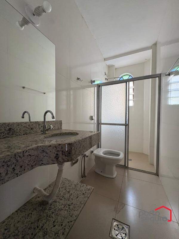 Apartamento para aluguel no Centro: Apartamento para alugar, Centro - Divinópolis/MG
