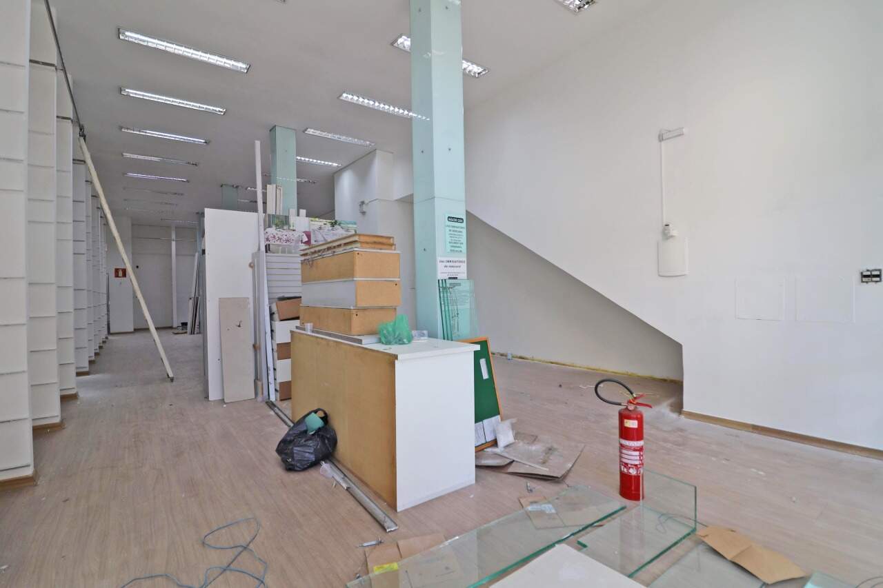 Prédio comercial para aluguel no Centro: Prédio comercial para alugar, Centro - Divinópolis/MG