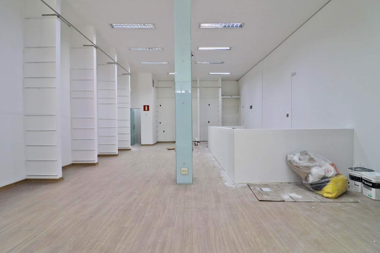 Prédio comercial para aluguel no Centro: Prédio comercial para alugar, Centro - Divinópolis/MG