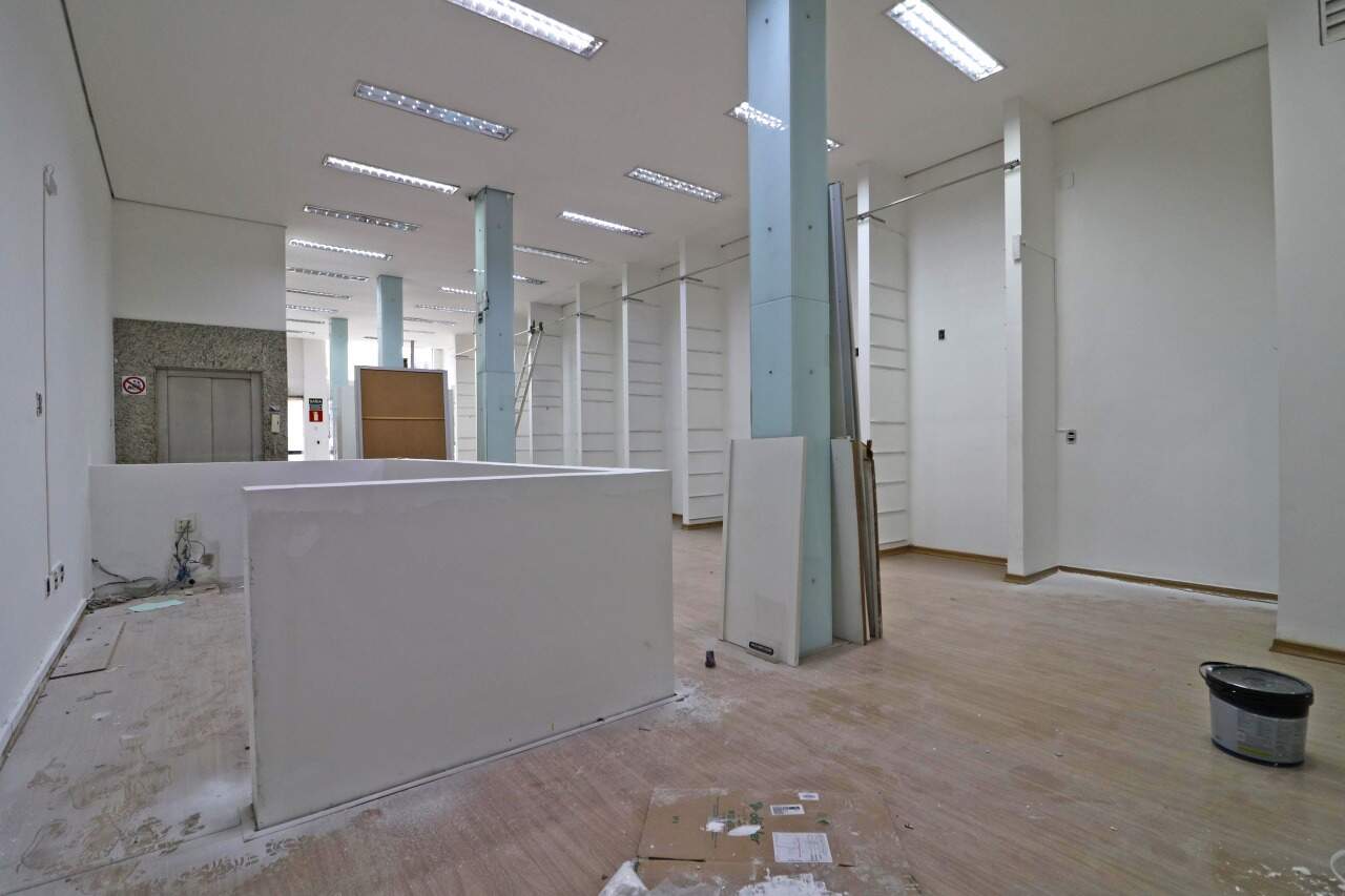 Prédio comercial para aluguel no Centro: Prédio comercial para alugar, Centro - Divinópolis/MG