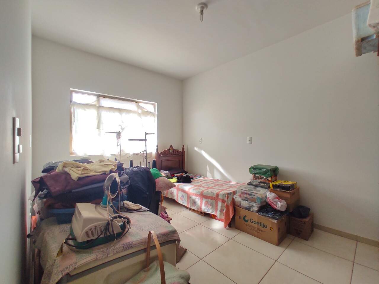 Casa à venda no Nossa Senhora das Graças: Casa à venda, Nossa Senhora das Graças - Divinópolis/MG
