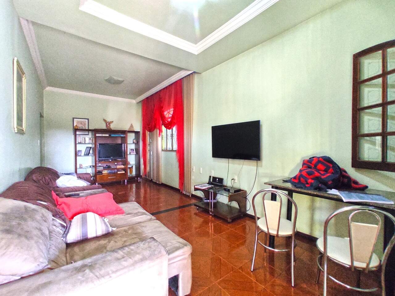 Casa à venda no Nossa Senhora das Graças: Casa à venda, Nossa Senhora das Graças - Divinópolis/MG