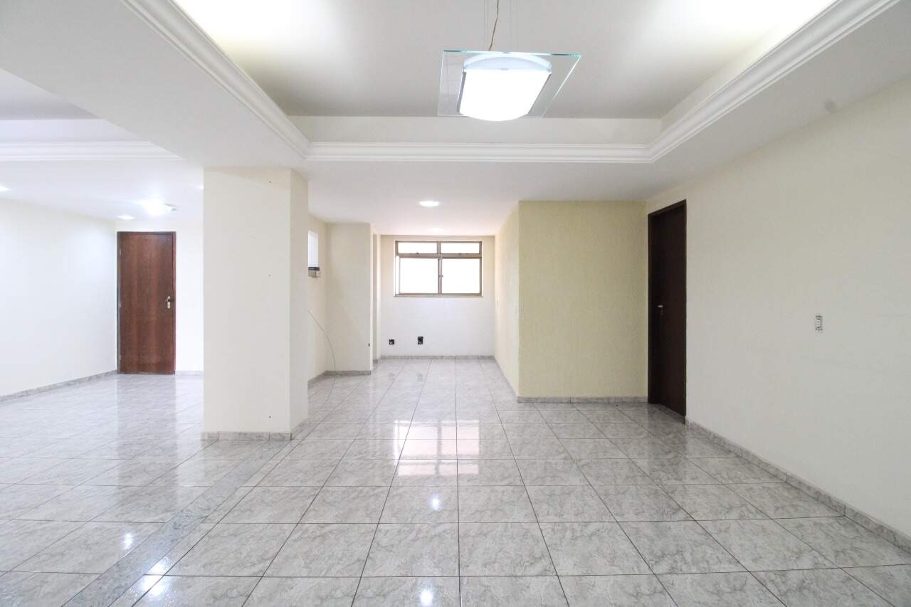 Apartamento à venda no Centro: Apartamento à venda, Centro - Divinópolis/MG