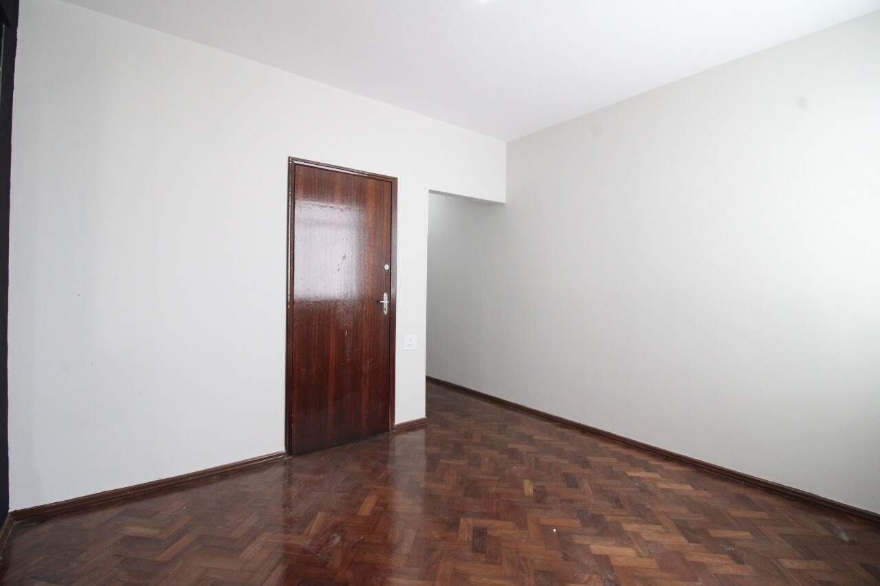Apartamento à venda no Centro: Apartamento à venda, Centro - Divinópolis/MG