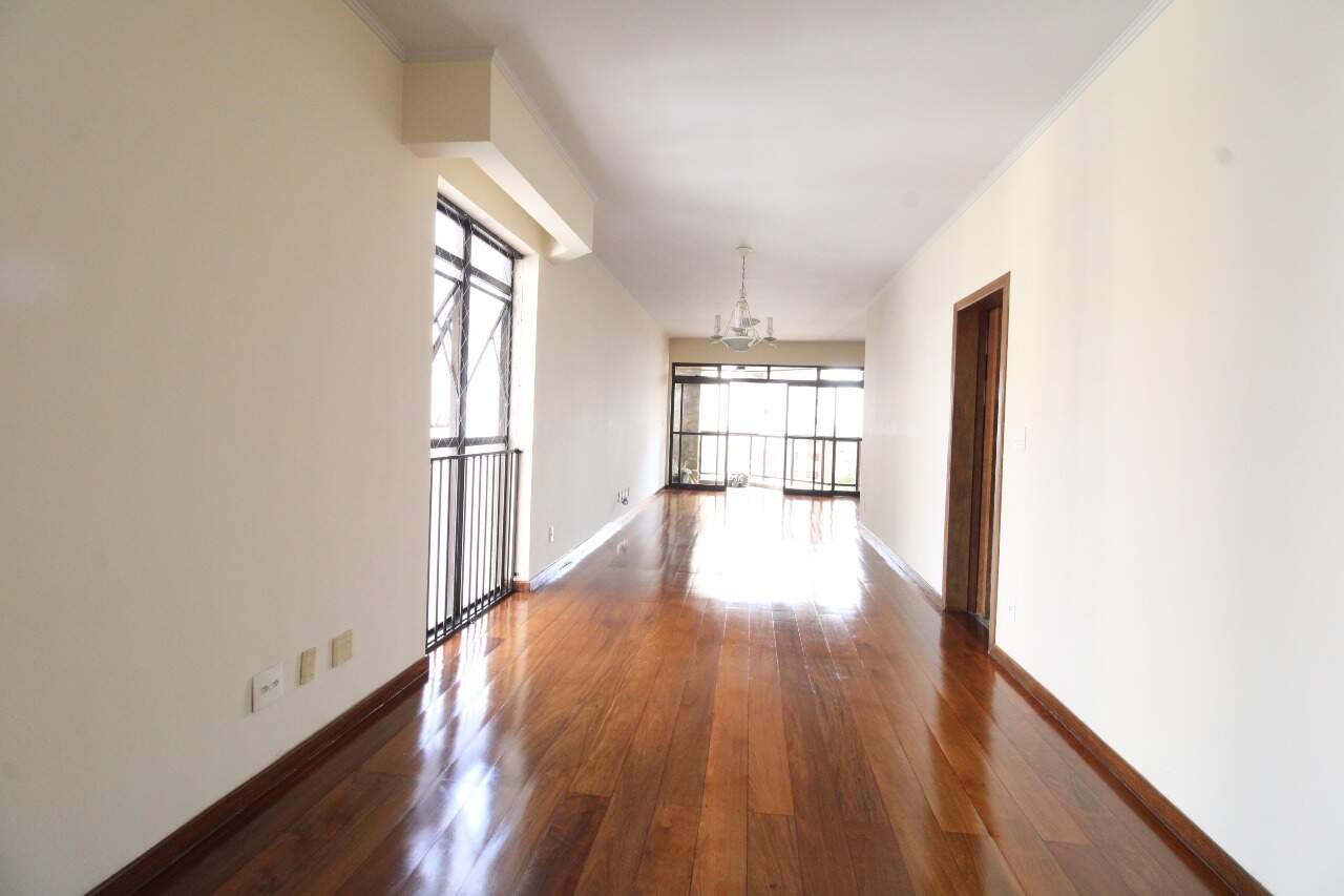 Apartamento à venda no Centro: Apartamento à venda, Centro - Divinópolis/MG