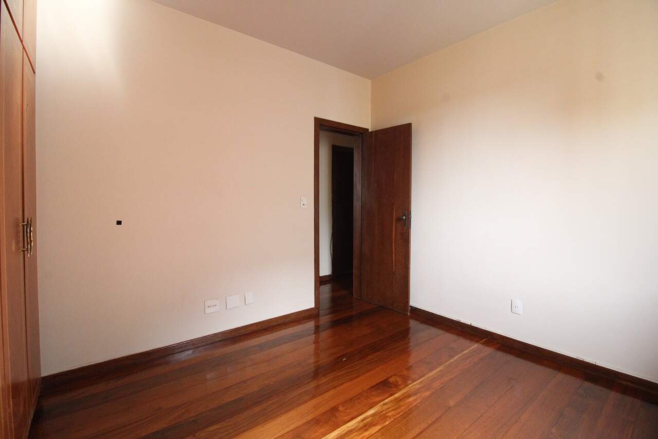 Apartamento à venda no Centro: Apartamento à venda, Centro - Divinópolis/MG