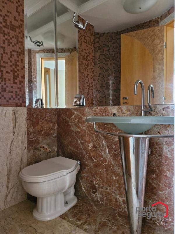 Apartamento à venda no Centro: Apartamento à venda, Centro - Divinópolis/MG