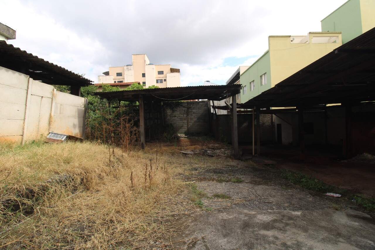 Lote para aluguel no Santo Antônio: Lote para alugar, Santo Antônio - Divinópolis/MG