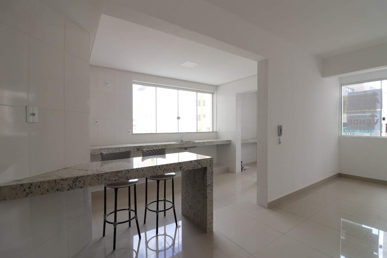Apartamento à venda no Centro: Apartamento à venda, Centro - Divinópolis/MG