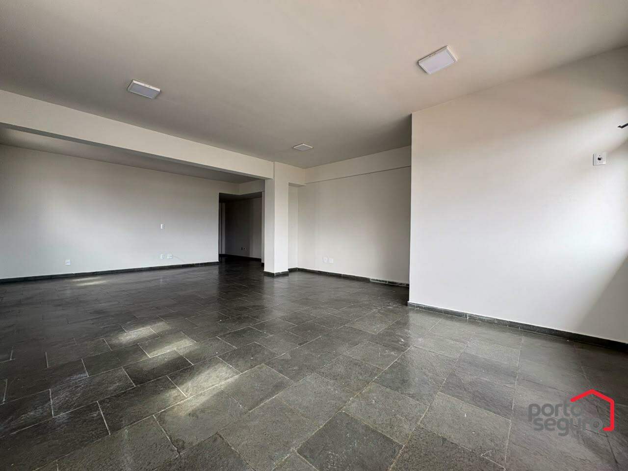 Sala para aluguel no Centro: Sala para alugar, Centro - Divinópolis/MG