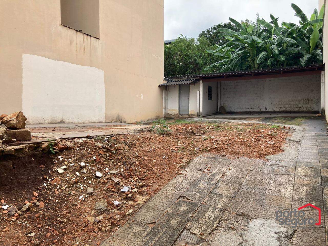 Lote para aluguel no Centro: Lote para alugar, Centro - Divinópolis/MG